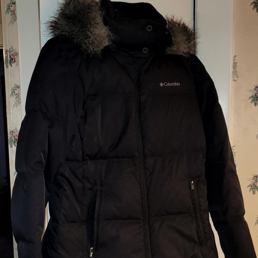 Columbia women's hooded down jacket